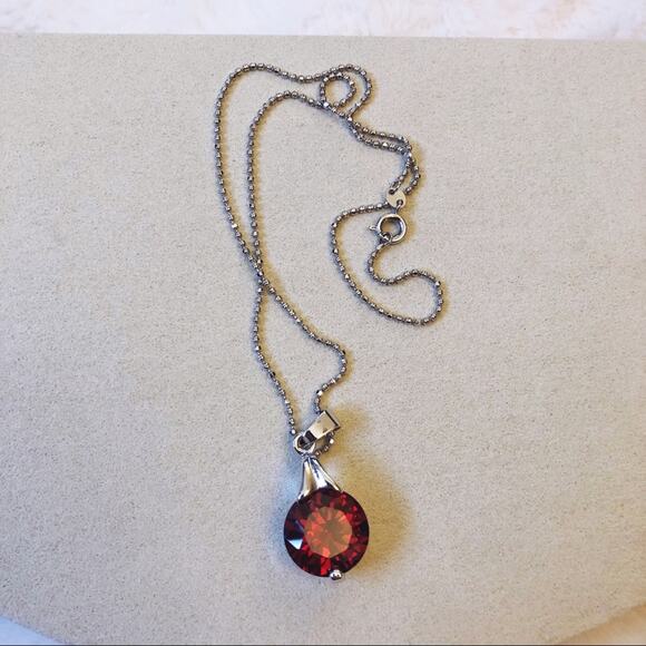 Silver Red Crystal Necklace - Picture 3 of 8